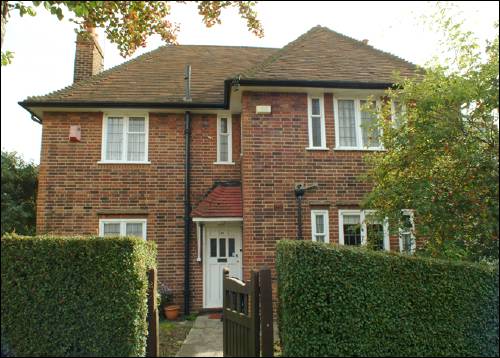 32 Widecombe Way
